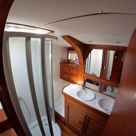 Yachtsail Alicia 20 Meter Botel